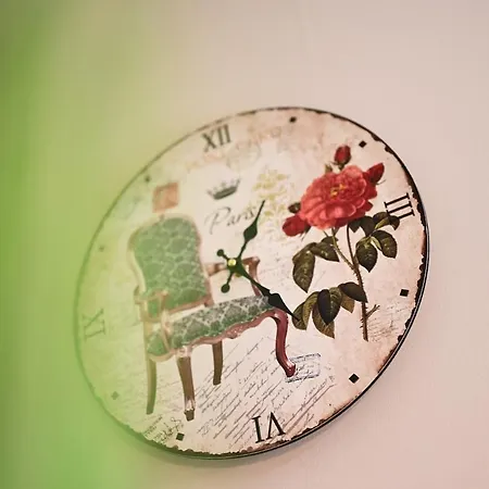 Apartman Romance Studio-steps From Thesea *