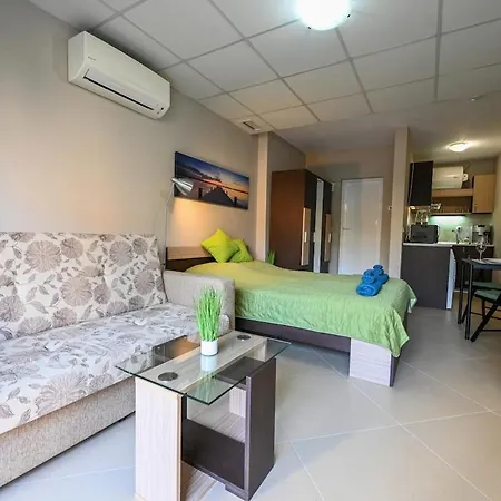 Apartman Romance Studio-steps From Thesea