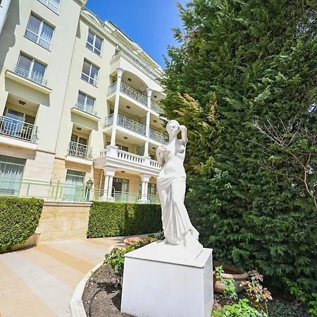 Romance Studio-steps From Thesea Apartman