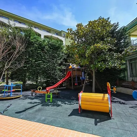 Romance Studio-steps From Thesea Apartman *