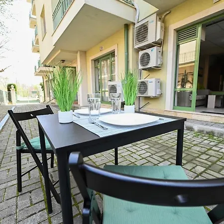 Apartman Romance Studio-steps From Thesea *