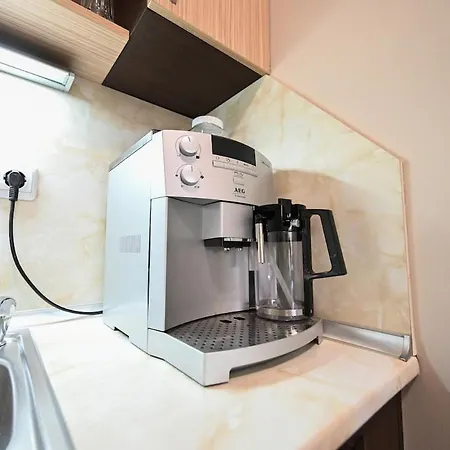 Romance Studio-steps From Thesea דירה