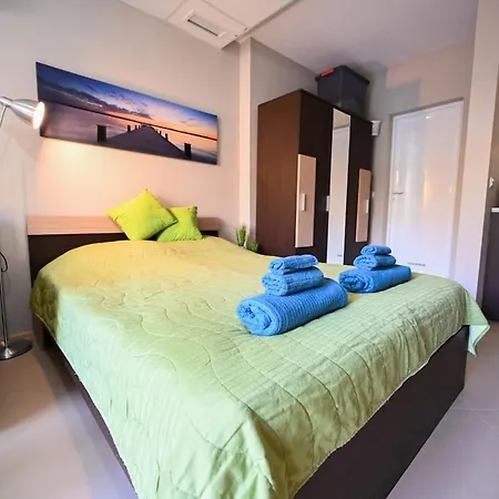 Romance Studio-steps From Thesea Апартаменты Варна