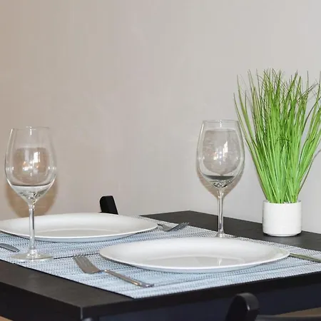 דירה Romance Studio-steps From Thesea *