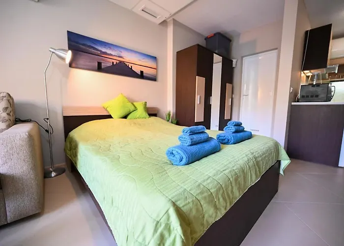 Apartment Romance Studio-steps From Thesea *