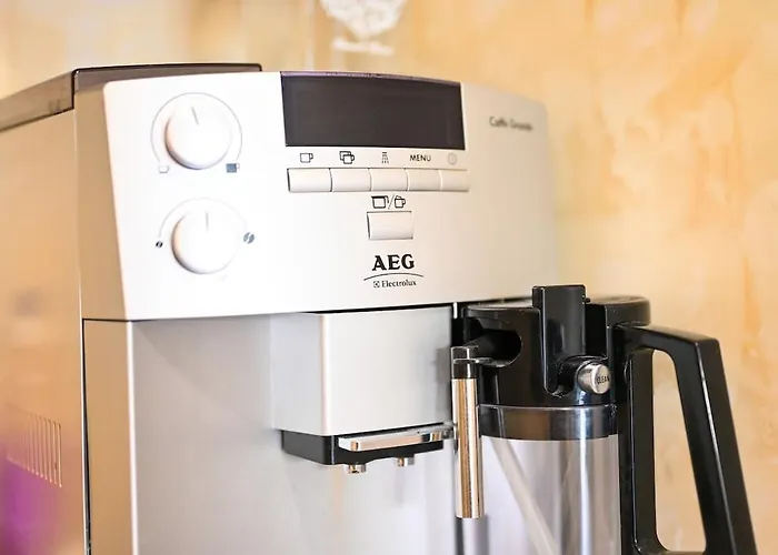 Romance Studio-steps From Thesea